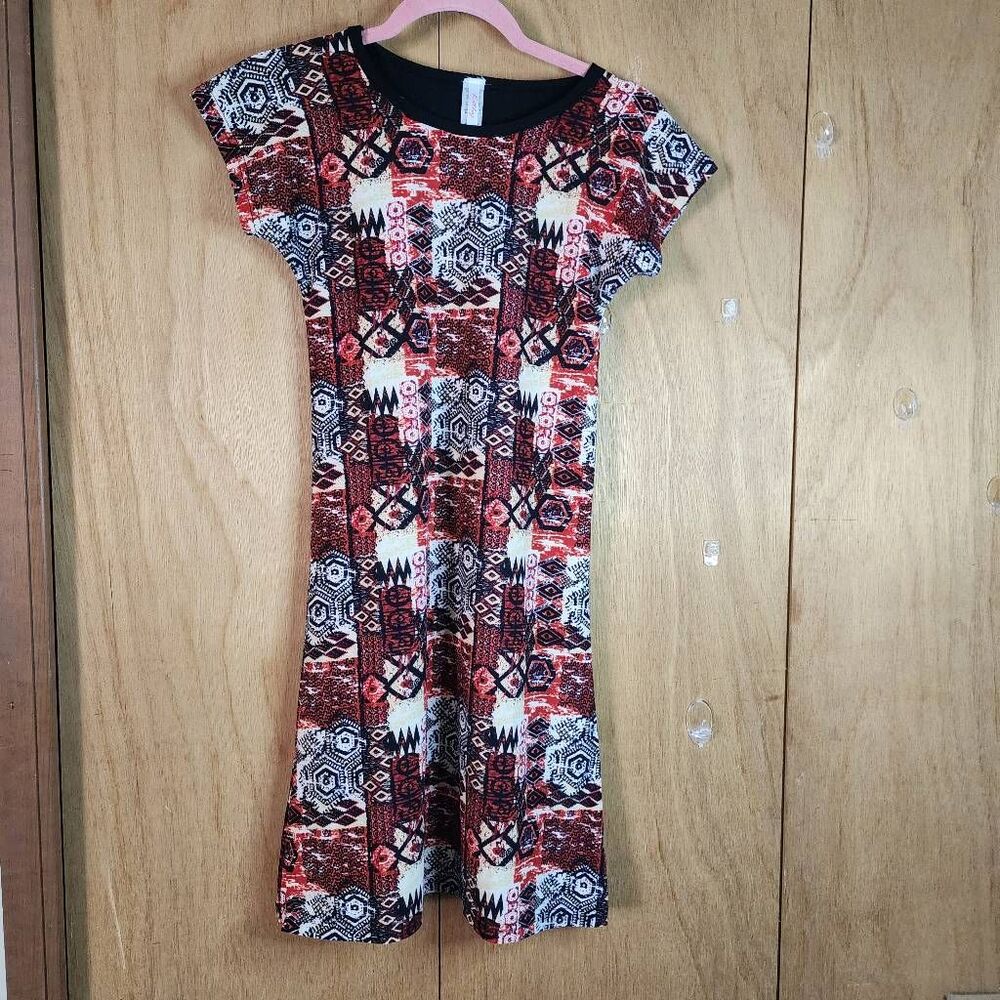 Kathy Earth Toned Geometric Print Tshirt Dress Size Small